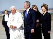 Répondre George Bush, Pape, catholique
