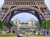 Antwoord Parijs, Eiffel, gras