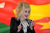 Atsakymas nagai, Dolly Parton, apdovanojimas